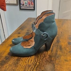 Elegant Teal Women's Heeled Shoes